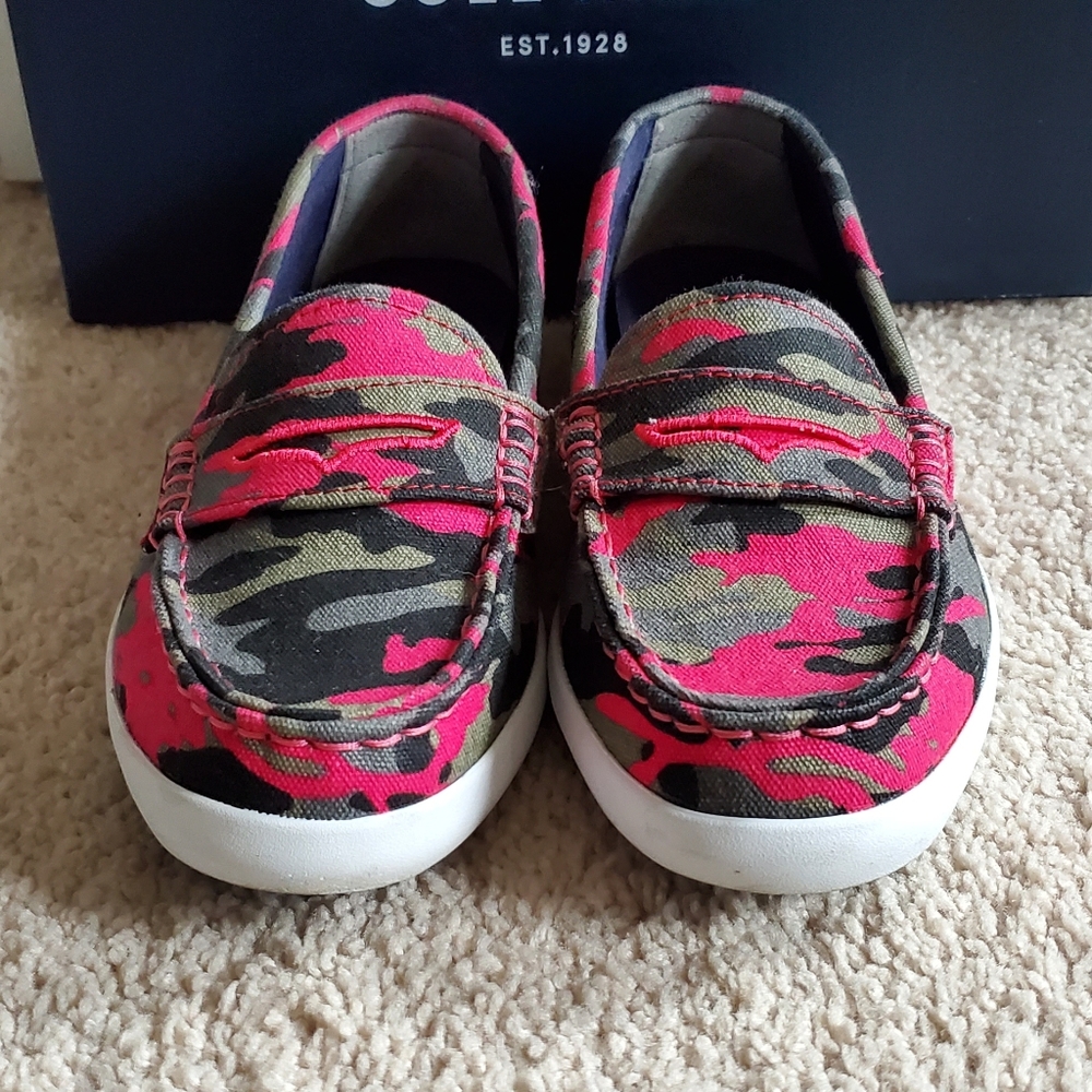 Cole Haan Nantucket Loafer pink camo